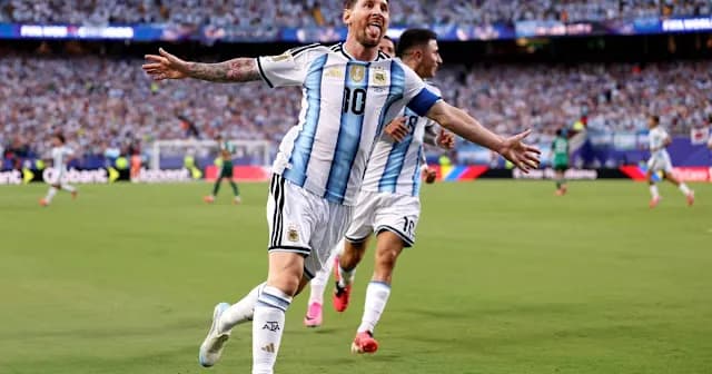 Messi Delivers Hat Trick Masterclass as Argentina Thrash Algeria 3-0 in World Cup Opener